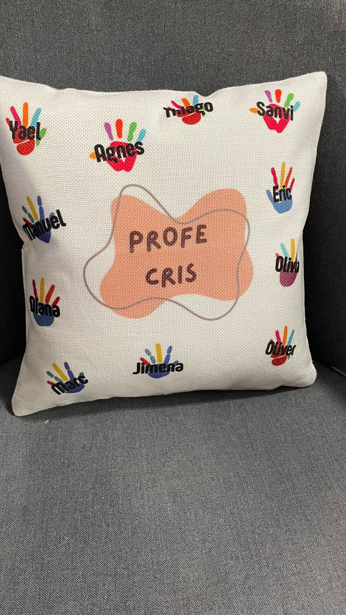 Cojín personalizado para profe con nombres
